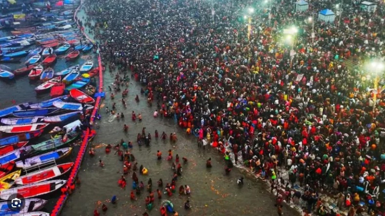 महाकुंभ में वीकेंड पर उमड़ा जनसैलाब, पवित्र स्नान के लिए प्रयागराज पहुंचे लोकसभा स्पीकर